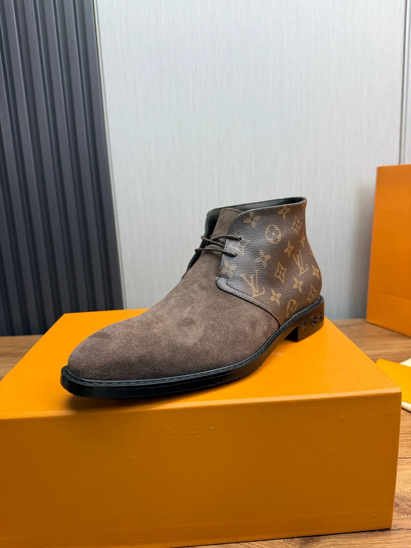 Men's shoes 💰760💰 LV. - Men's business casual leather shoes, top quality cow products. 1:1 shipment ⬆️Luxury and noble 👞All imported original brand leather materials, just to create a more comfortable wearing experience, upper: original cowhide ➕Imported full cow lining, original outsole ✔️16-45 (38.45 non-returnable)